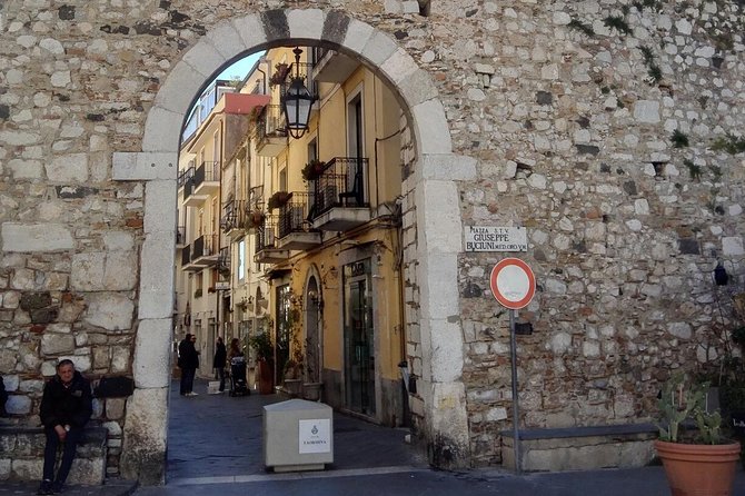 Taormina and Castelmola tour from Messina harbour - Key points at a glance