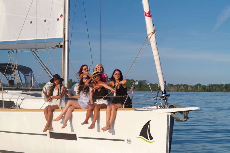 Toronto: Sailing Yacht Cruise of Toronto Harbor and Islands - The Toronto Islands from the lake