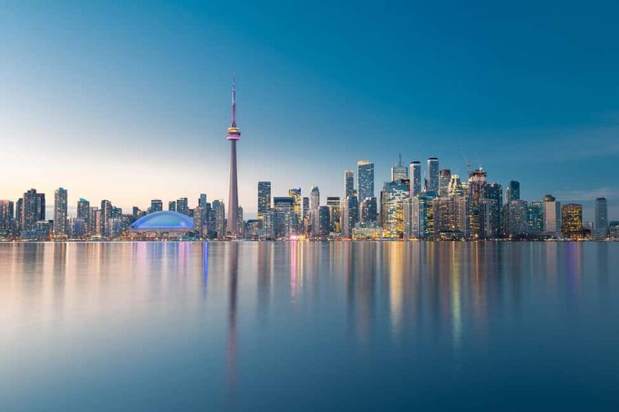 Toronto Walking Tour with Harbourfront & Boat Cruise - Union Station and the Fairmont Royal York