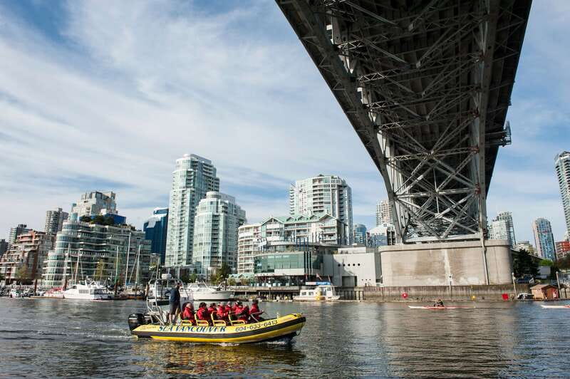 Vancouver: Waterfront Sightseeing Tour - City and Harbour - Starting at Granville Island