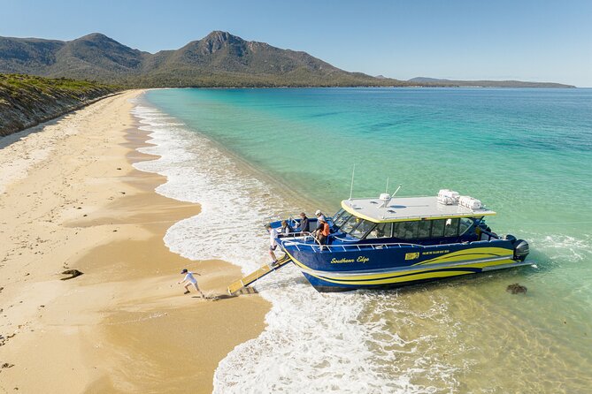 Wineglass Bay Cruise from Coles Bay - The crew makes a real difference
